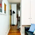 Modern Close To Timeout Market * 리스본