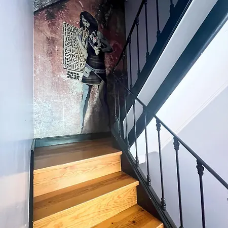 Modern Close To Timeout Market *