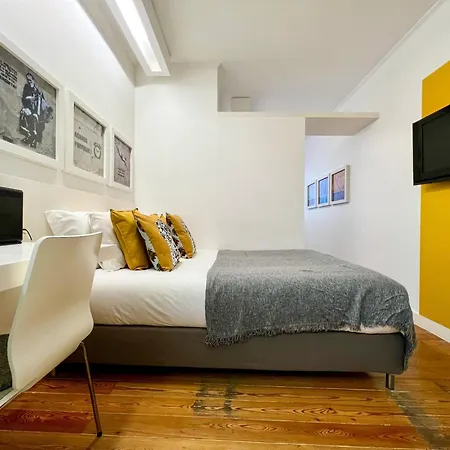 Modern Close To Timeout Market Lissabon