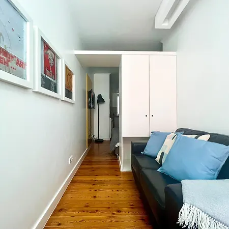 Modern Close To Timeout Market *