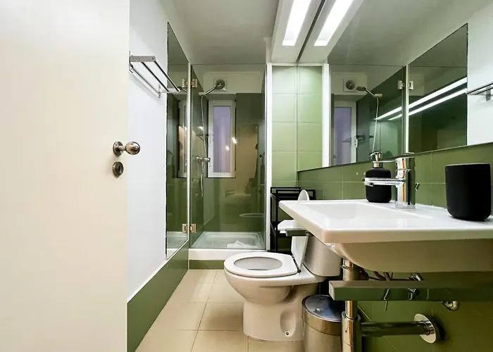 Modern Close To Timeout Market *