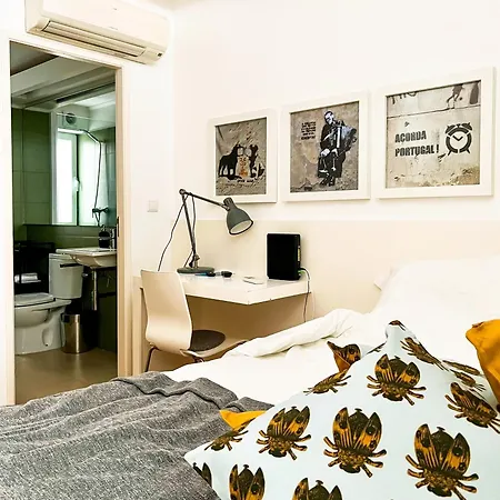 Modern Close To Timeout Market